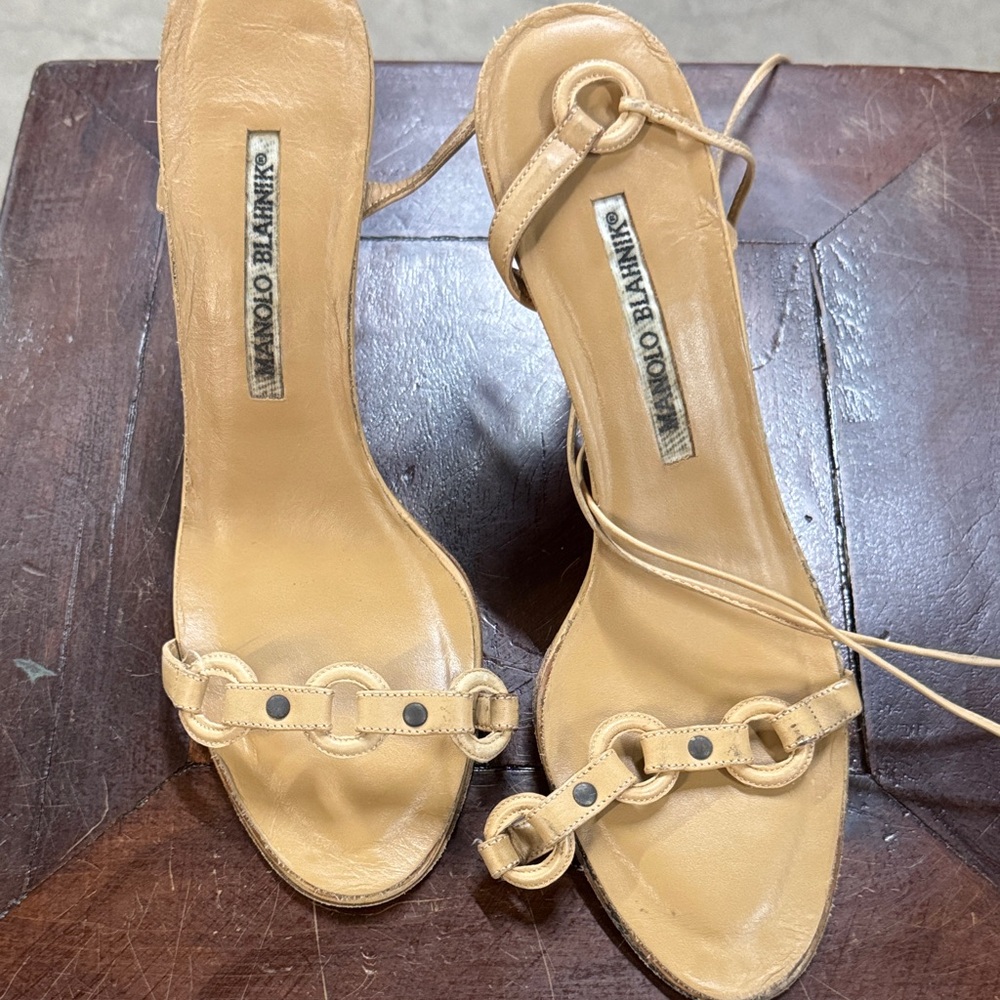 Manolo Blahnik Camel Tan Leather Strappy Heels with Ring Detail